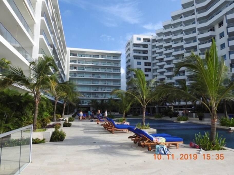 Hermoso Apartamento: Beachfront Comfort with Direct Access Cartagena Exterior photo