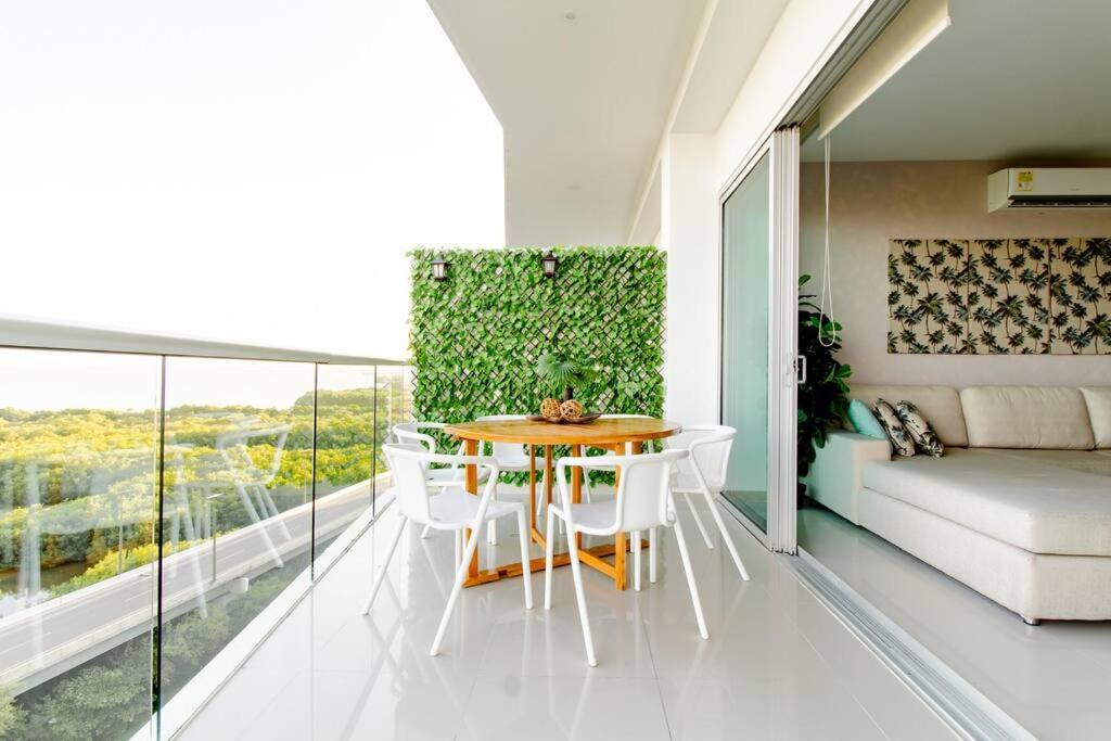Hermoso Apartamento: Beachfront Comfort with Direct Access Cartagena Exterior photo