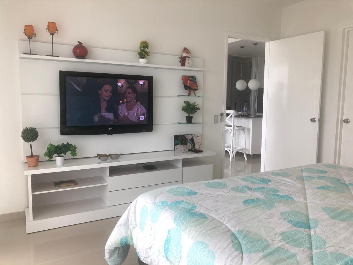 Hermoso Apartamento: Beachfront Comfort with Direct Access Cartagena Exterior photo